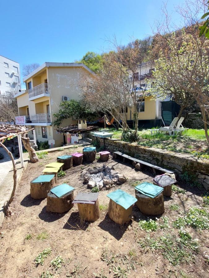 Pirate Backpackers Hostel Ulcinj Exterior photo